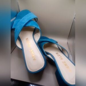 Blue Genuine Suede Anne Klein Chunky Heel Sandals Size 9.5 Medium